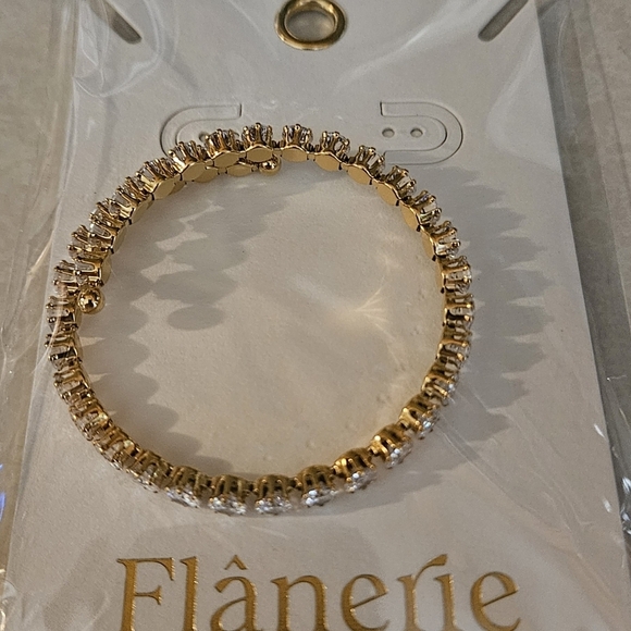 Elegant 18K Gold CZ Wrap Bracelet OS - Picture 4 of 4